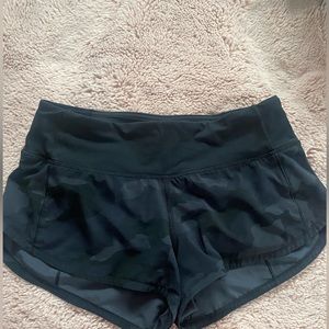 Black camo lululemon speed ups